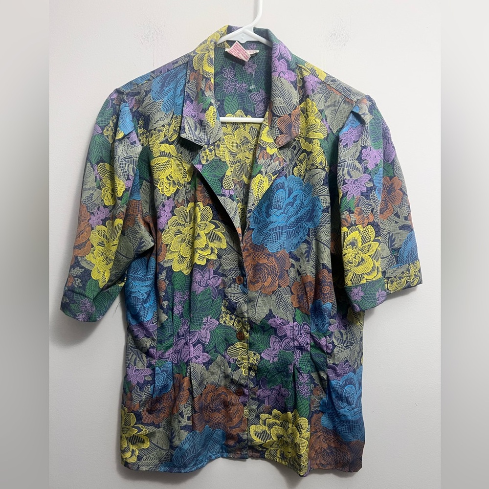 Tess Vintage Floral Button-Up Blouse in Multicolor size 6